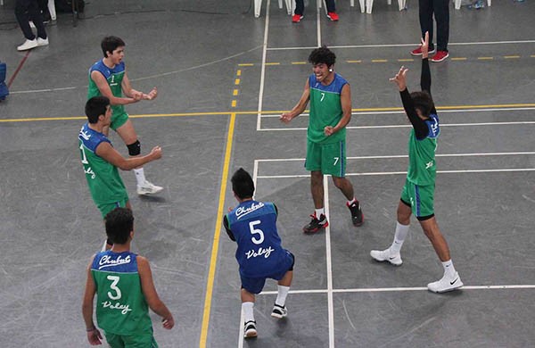 Chubut derrotó claramente a Santa Cruz, por 3 a 0, en vóley masculino. Al cierre jugaban contra Neuquén.
