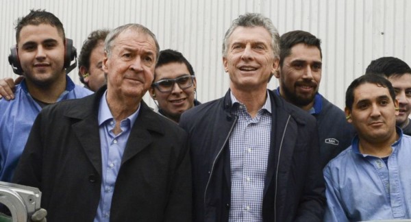 "Hay que decirle la verdad a la gente y bajar los gastos de la política", dijo Mauricio Macri.
