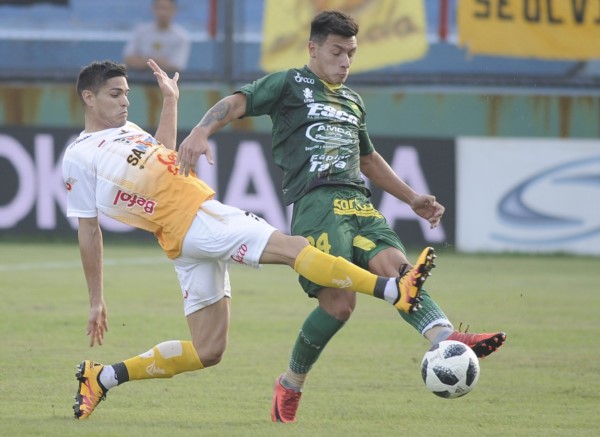 En cancha de Arsenal de Sarandí, Defensa y Justicia dejó en el camino a Mitre de Santiago del Estero.