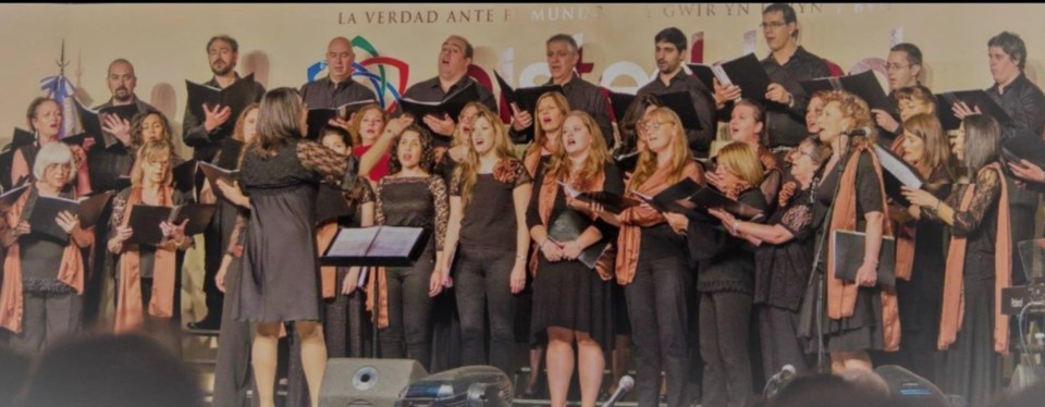 El Grupo Coral dirigido por Sonia Baliente, estará acompañado por la Orquesta Abierta del Barrio Inta.