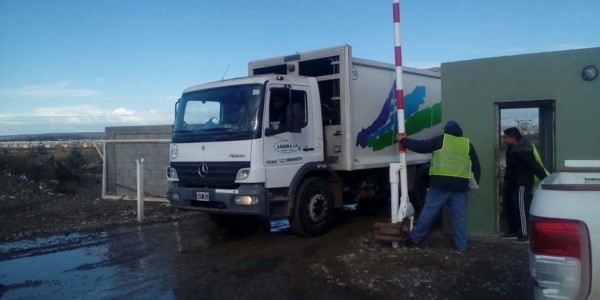 Exhaustivo. Las tareas de control las realiza la Municipalidad de Trelew a través de Gestión Urbana