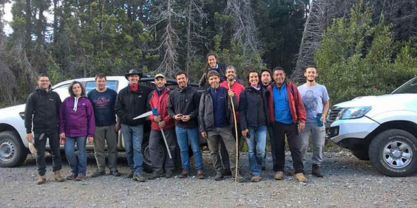 Todos los integrantes del equipo que está desarrollando la tarea en la región patagónica.