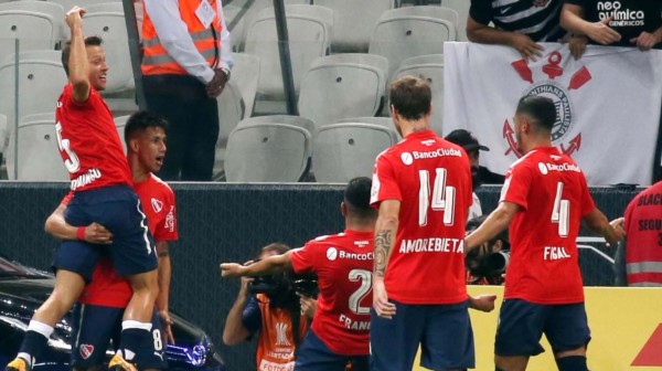 El "Rojo", que le apunta a la Libertadores, hoy hace foco en la Copa Argentina.