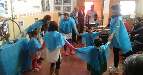 A la escuela asisten alumnos de nivel inicial y con orientación secundaria. La matrícula es de 78 alumnos.