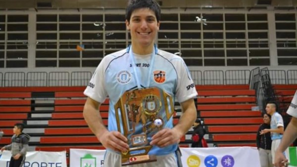 Alexis Arbe, orgulloso del gran grupo que integra, habló con FM Tiempo Esquel y contó sus sensaciones.