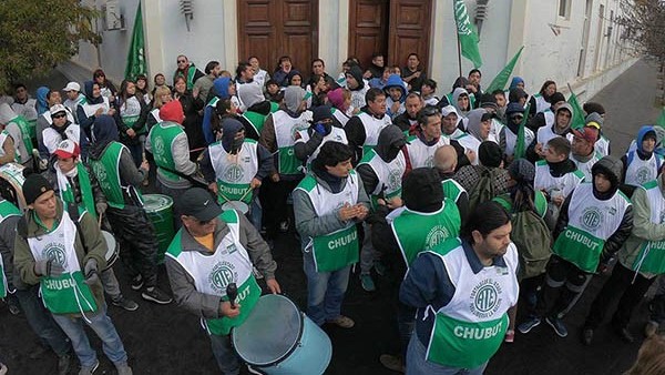 Durante la mañana hubo algunos incidentes y el sector de Quiroga no pudo ingresar a la paritaria.
