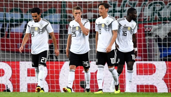 Alemania pierde ante Austria en el regreso de Manuel Neuer tras un año y 7 meses.