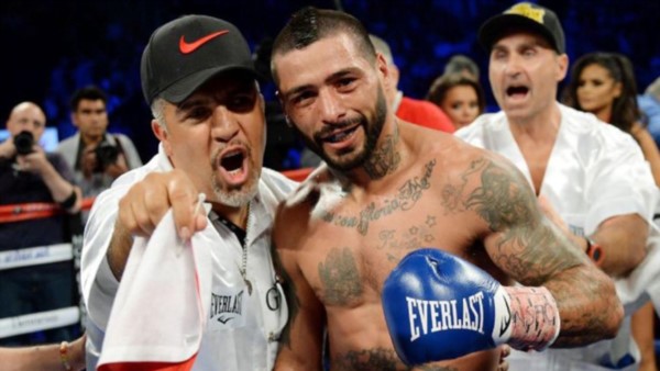 Lucas Matthysse junto a Joel Díaz, su entrenador. El combate frente al filipino Manny Pacquiao tendrá lugar el 14 de julio en Kuala Lumpur.