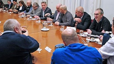 El gobernador presidió este lunes por la tarde en la Casa de Gobierno una reunión de gabinete.