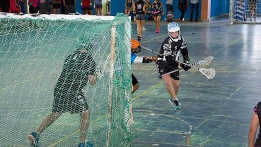 A partir de hoy se llevará adelante la Liga de Lacrosse en el gimnasio de la Escuela N° 752 de Rawson.