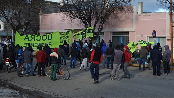 Crisis. Los afiliados a la UOCRA decidirán hoy un plan de lucha ante lo que consideran falta de respuestas. 