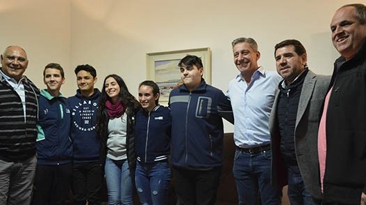 La delegación de Tiro que brilló en Buenos Aires, visitó al gobernador Mariano Arcioni, y al presidente de Chubut Deportes, Walter Ñonquepán.