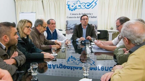 El intendente estuvo reunido con la cúpula de la Cámara de Comercio.