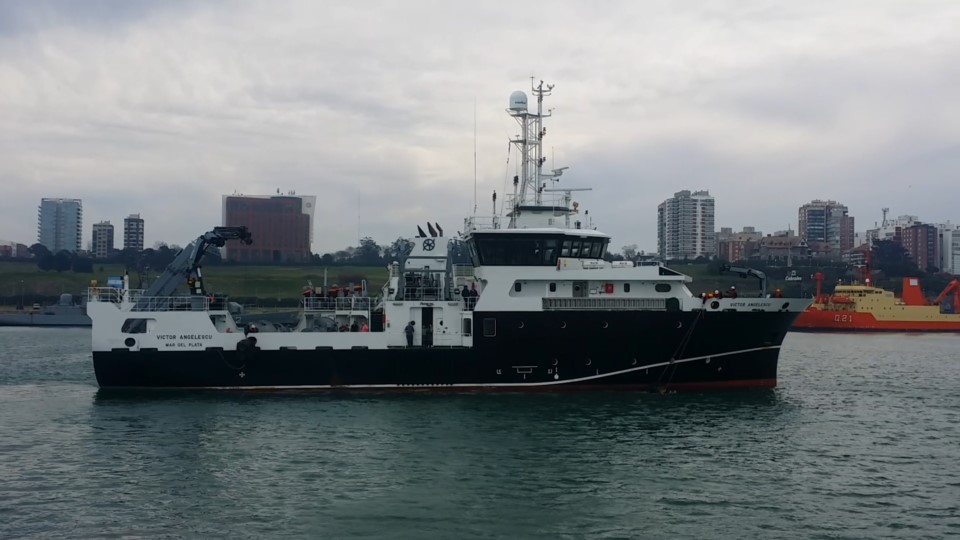 El barco BIP "Víctor Angelescu" de Inidep evaluará el recurso langostino