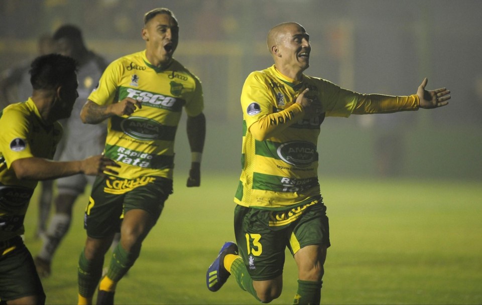 Defensa y Justicia ganó 2-0 en la ida de local y hoy define en Quito.