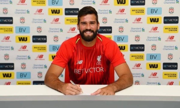 Alisson ficha por el Liverpool y se convierte en el portero más caro de la historia (75M), superando a Buffon (52,8M).