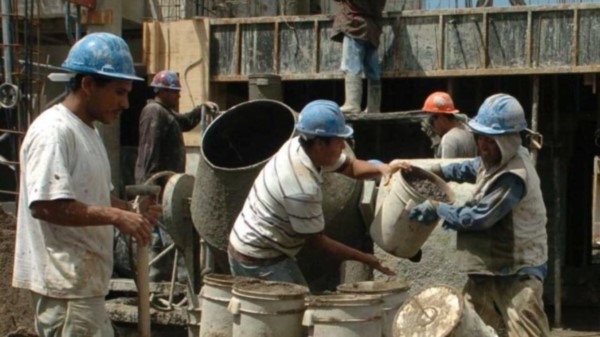 Ocho de cada diez puestos creados entre el primer trimestre de este año e igual período de 2017 correspondieron a trabajadores no registrados.