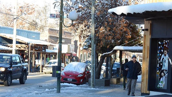 En el centro el hielo se tornó peligroso para el desplazamiento.