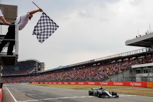 Hamilton se quedó con la victoria y recuperó el liderazgo de la Fórmula Uno.
