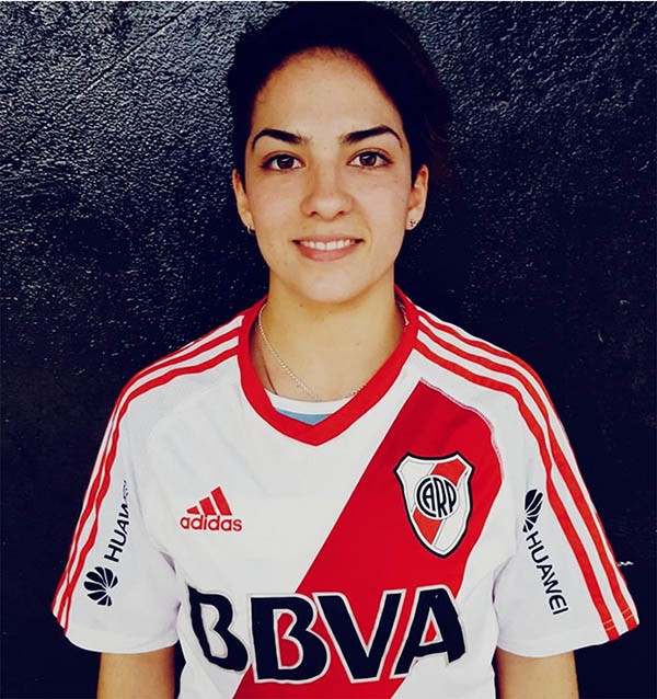Mujer Bonita Es La Que Lucha Y Juega mujer-bonita-es-la-que-lucha-y-juega