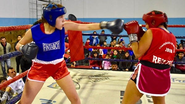 El pasado viernes, el Gimnasio Municipal N° 2 de Trelew fue sede de una nueva fecha del Boxeo de los Barrios.