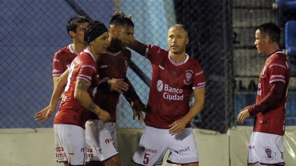 Huracán pasó a 16avos de final, tras ganarle a Victoriano Arenas.
