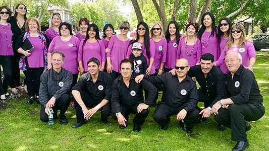Los integerantes del Coro Municipal de Trelew que el domingo festejarán el 50º Aniversario de su creación.
