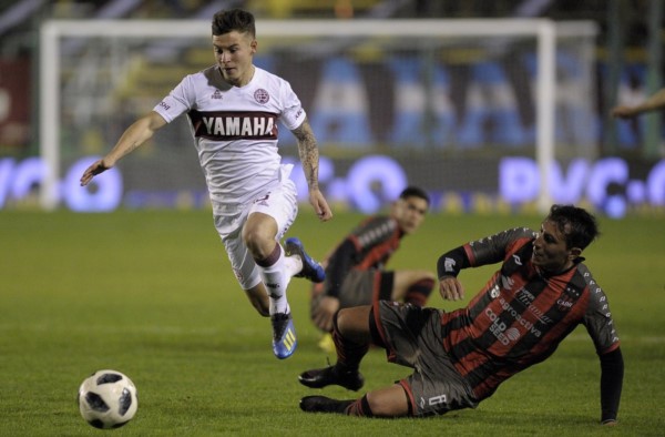 Lanús pasó por penales a Douglas y sacó boleto para los Octavos de Final.