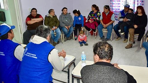 Cuidado. Un grupo de vecinos participó de una charla que brindó el municpio para prevenir intoxicaciones.