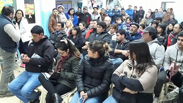 Discusión. Una postal de una de las jornadas en las cuales se discutieron las necesidades de la meseta. 