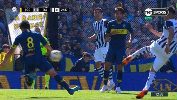 Facundo Tello, árbitro de Boca-Talleres, habló de la mano de Pablo Pérez: "No la vi, fue una jugada rápida" .