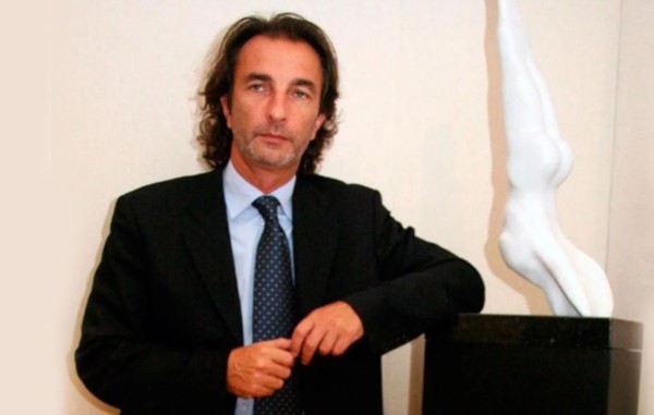 Ángelo Calcaterra, primo de Mauricio Macri, estaba siendo investigado por los funcionarios removidos. 
