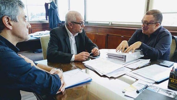 Trío. La reunión en la que la empresa presentó sus iniciativas. 