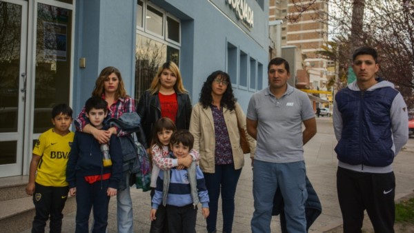Dirigentes, familiares y allegados al club Mar-Che, se acercaron a Jornada para agradecer el apoyo en la realización del festejo por el Día del Niño.