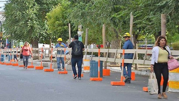 A buen ritmo. Ya comenzaron con el reacondicionamiento de veredas.
