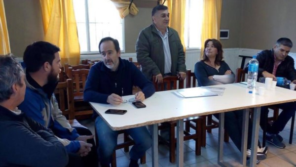 Mesa de conducción. La cúpula de la CGT discutió la crisis chubutense y decidió juntar firmas de vecinos.