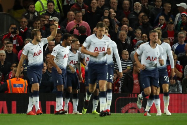 Kane, goleador del Tottenham, marcó la apertura del marcador.