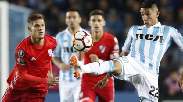 Conmebol le dio la espalda a Racing y no descalifica a River de la Copa Libertadores.