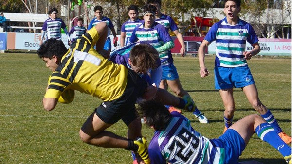 Los juveniles vuelven a salir a la cancha, ahora para jugar el Regional.