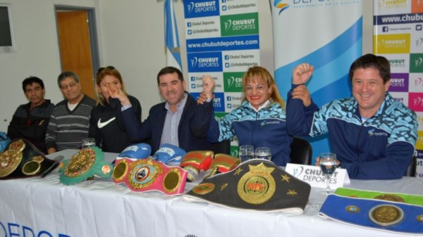 Alejandra Oliveras llegó a Rawson a través del programa “Campus con tu ídolo”. Ayer realizó una charla motivacional en Chubut Deportes.