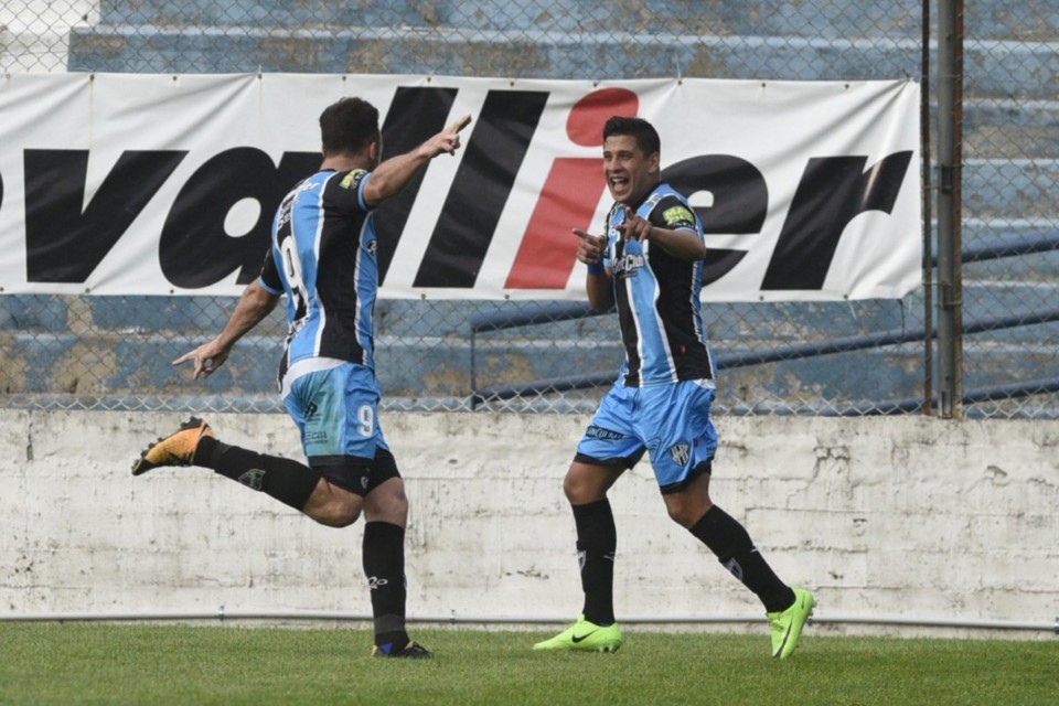 Con gol de Arce, a los 30' del complemento, Almagro venció de local a Independiente Rivadavia de Mendoza.