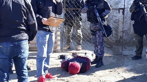 La investigación policial se relacionó con las imágenes y testigos que ayudaron a identificar a la banda.