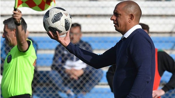 El DT comodorense fue relevado tras una reunión, sostenida ayer.