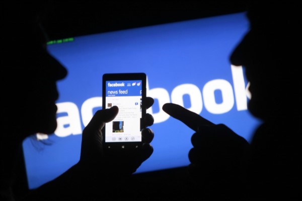 Unas 50 millones de cuentas de Facebook fueron pirateadas debido a una falla de seguridad, reveló el viernes la red social.