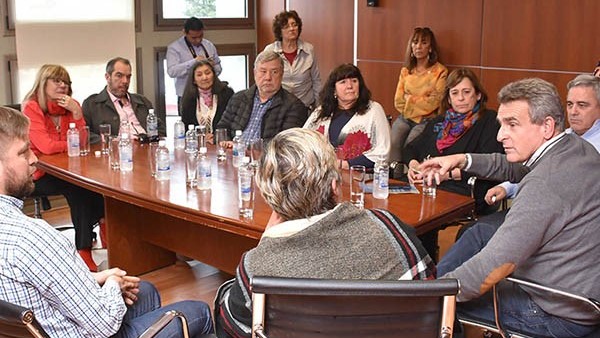 Rossi en el encuentro con los diputados provinciales del PJ.