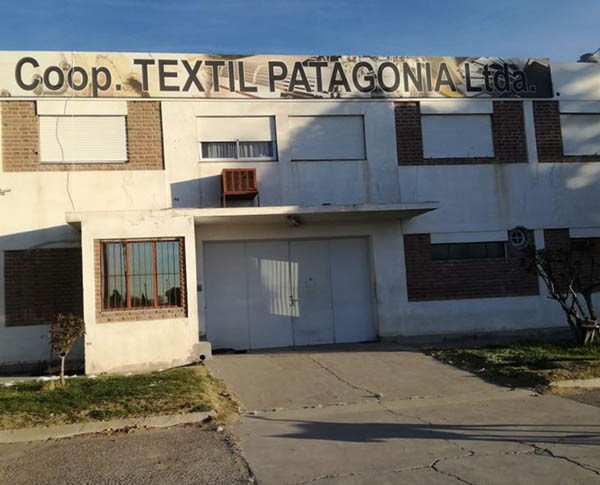 De los 28 operarios de la cooperativa textil deberán desvincular a 7 para que cierren los números.