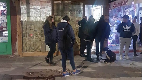 Personal policial y municipal acudieron al sitio donde se alertó sobre el desarrollo del evento.