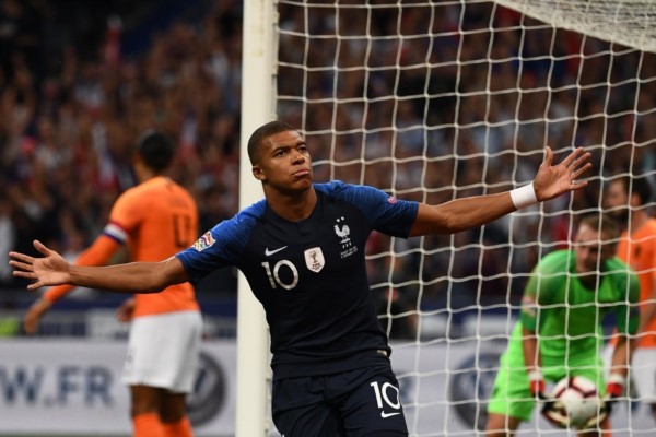 Mbappé marcó el primer tanto de Francia en el triunfo ante Holanda.