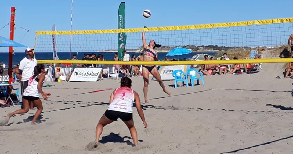 Las locales Giménez-Vargas ganaron en la rama femenina. Participaron del certamen más de treinta duplas.