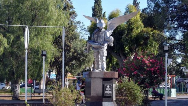 En la plaza San Martín volverá a realizarse el acto en homenaje a los mártires de Puerto Madryn.